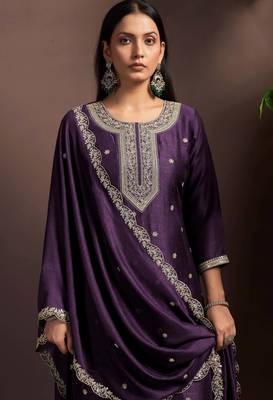 Wine silk blend embroidered zari work ethnic kurta set with matching dupatta 2