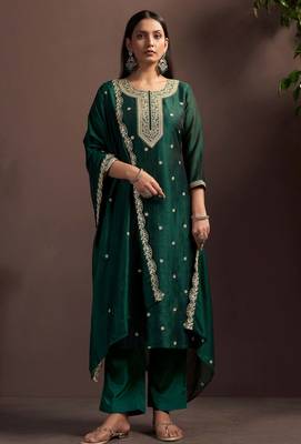 Green silk blend embroidered zari work ethnic kurta set with matching dupatta 1