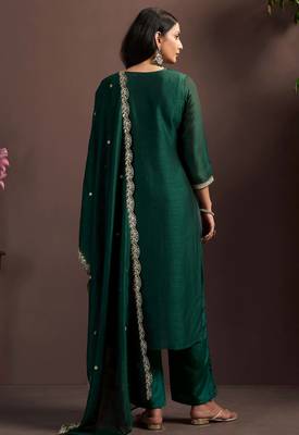 Green silk blend embroidered zari work ethnic kurta set with matching dupatta 2
