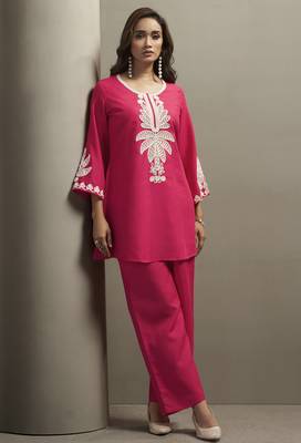 Women's pink cotton blend floral embroidered co-ord set with straight top & solid pants 1