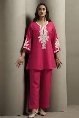 Women's pink cotton blend floral embroidered co-ord set with straight top & solid pants 3