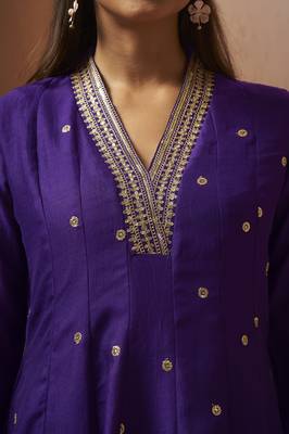 Purple silk blend embroidered sequins work ethnic kurta set with matching dupatta 5