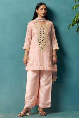 Light pink silk blend embroidered mirror work ethnic kurta set with matching dupatta 2