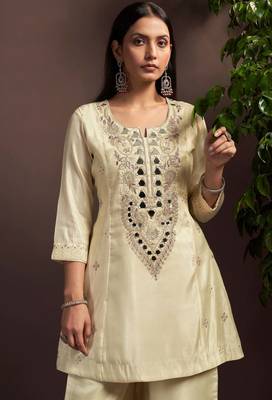 Cream silk blend embroidered mirror work ethnic kurta set with matching dupatta 2