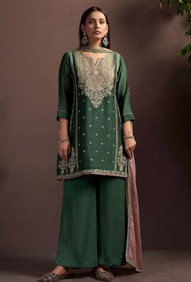 Green silk blend embroidered sequins work ethnic kurta set with matching dupatta 3
