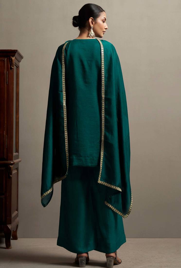 Green silk blend embroidered mirror work ethnic kurta set with matching dupatta
