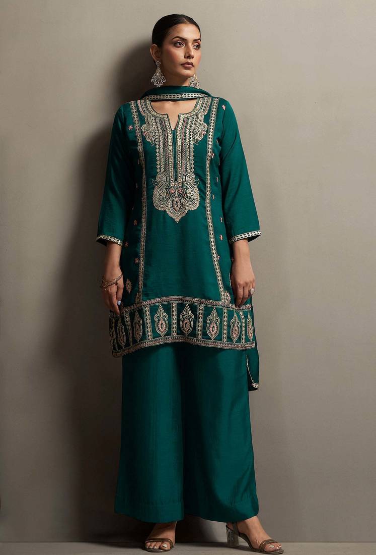 Green silk blend embroidered mirror work ethnic kurta set with matching dupatta
