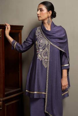 Violet silk blend embroidered thread work ethnic kurta set with matching dupatta 4