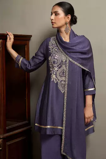 Violet silk blend embroidered thread work ethnic kurta set with matching dupatta