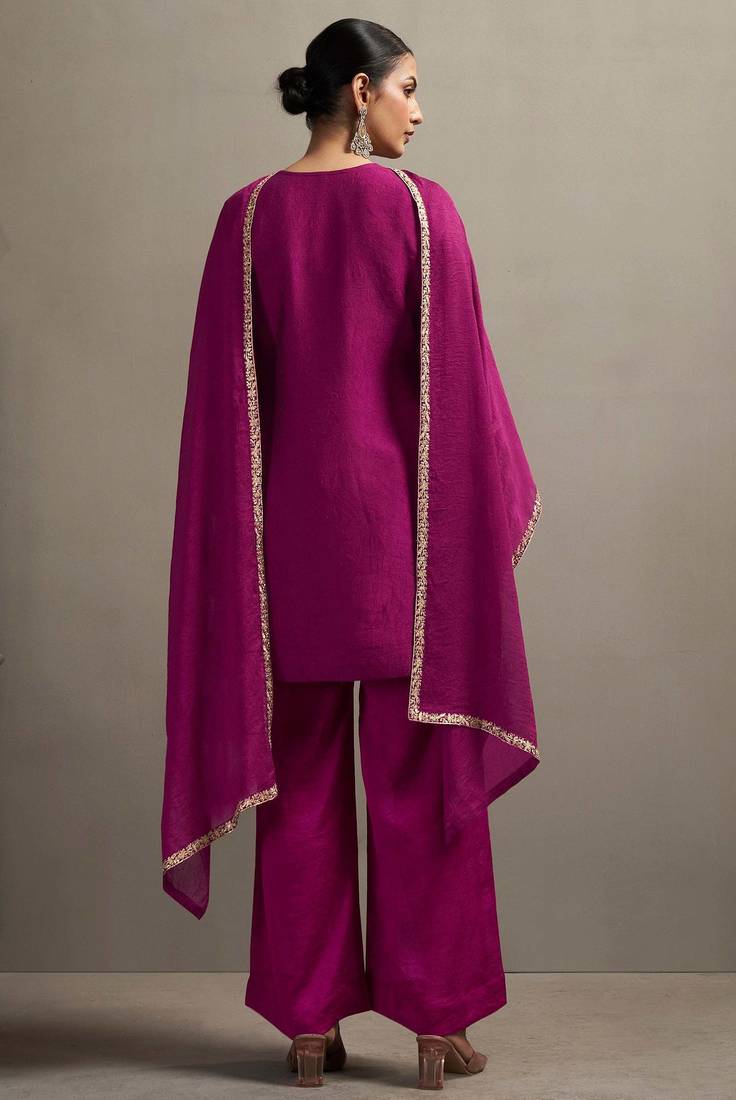 Red silk blend embroidered thread work ethnic kurta set with matching dupatta