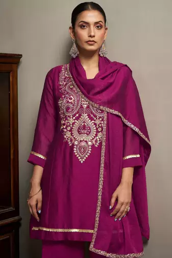 Red silk blend embroidered thread work ethnic kurta set with matching dupatta