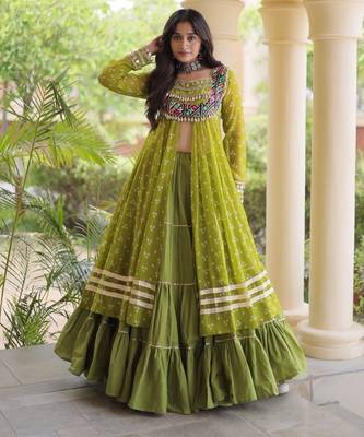 Green Cotton Readymade Navratri Lehenga Choli with Bandhej & Patchework 1