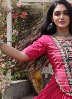 Pink Cotton Readymade Navratri Lehenga Choli with Kutchi & Patchework 3