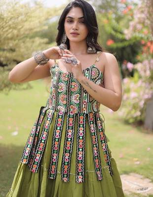 Green Cotton Readymade Navratri Lehenga Choli with Kutchi & Patchework 2