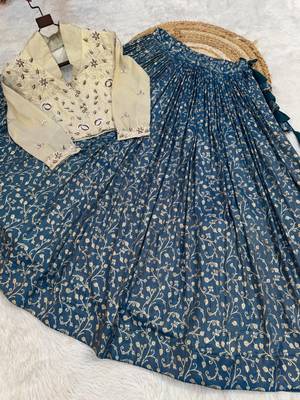Blue Silk Blend Readymade Lehenga Choli with Jacquard Work 3