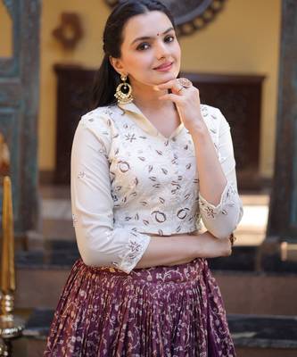 Maroon Silk Blend Readymade Lehenga Choli with Jacquard Work 2