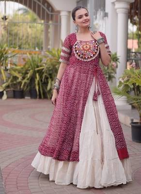 Maroon&White Cotton Readymade Navratri Lehenga Choli with Bandhej & Patchework 4