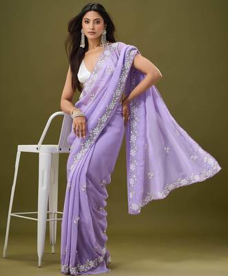 Lilac tissue satin embellished saree with unstitched blouse piece. 2
