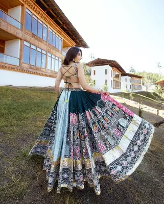 White Mirror Navratri Lehenga Choli With Dupatta 4