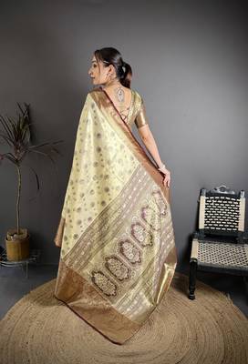 cream kanjeevaram silk blend zari woven saree with unstitched blouse piece. 4
