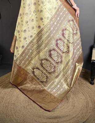 cream kanjeevaram silk blend zari woven saree with unstitched blouse piece. 5