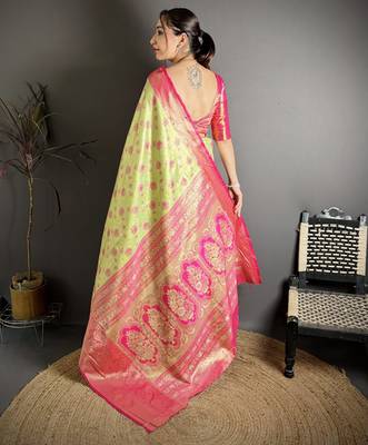 green kanjeevaram silk blend zari woven saree with unstitched blouse piece. 4