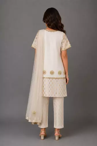 Off white embroidered chanderi cotton silk kurti set