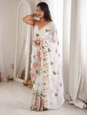 White georgette sequins saree with unstitched blouse piece. 5