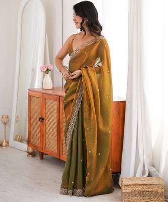 Gold tissue satin embroidered saree with unstitched blouse piece. 5