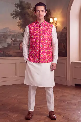 pink silk blend printed design koti 