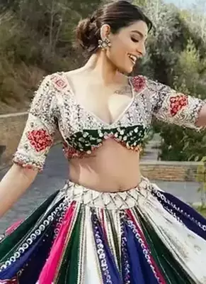 White Real Mirror Navratri Lehenga Choli With Dupatta 3