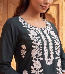 Women’s green viscose rayon embroidered regular kurta | elegant ethnic wear for women