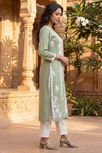 Women’s green viscose rayon embroidered regular kurta | elegant ethnic wear for women