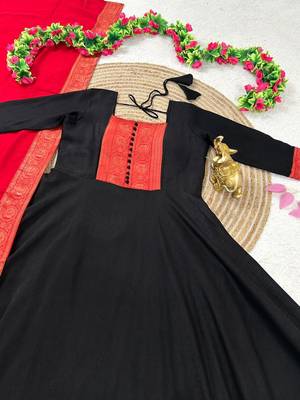 black color rich red-gold zari border with traditional motifs silk blend gown set 3