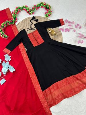black color rich red-gold zari border with traditional motifs silk blend gown set 4