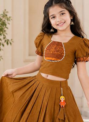 Mustard cotton narayan pet zari weaving boarder lehenga choli for kids 2