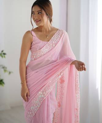 Pink georgette sequins saree with unstitched blouse piece. 2