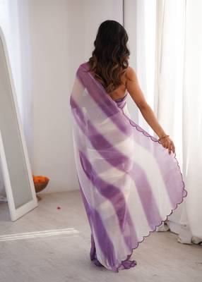 Lilac tissue satin striped saree with unstitched blouse piece. 5
