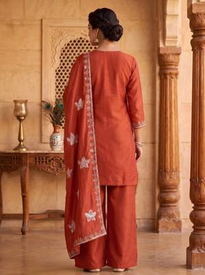 Ethnic Motifs Embroidered Sequined Scalloped Kurti with Palazzo & Dupatta 3