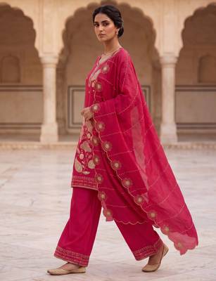 Ethnic Motifs Embroidered Sequined Scalloped Kurti with Palazzo & Dupatta 2