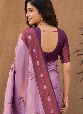 Wine purple art silk blend banarasi jacquard motif work saree with unstitched blouse piece 3