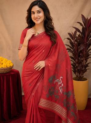 Red linen jacuard bird motif work bird saree with unstitched blouse piece 5