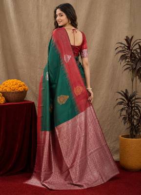 Red green art silk blend banarasi jacuard work saree with unstitched blouse piece 3