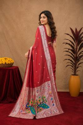 Red art silk blend banarasi jacuard work pethani saree with unstitched blouse piece 3