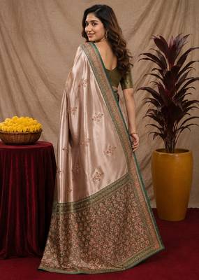 Green gajri art silk blend jacquard motif work saree with unstitched blouse piece 3
