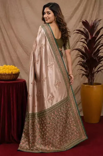 Green gajri art silk blend jacquard motif work saree with unstitched blouse piece