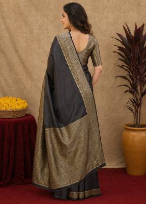 Black art silk blend banarasi jacquard motif work saree with unstitched blouse piece 3