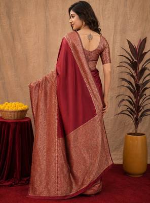 Maroon art silk blend banarasi jacquard motif work saree with unstitched blouse piece 3