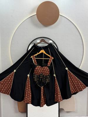 Black Heavy Hand latkan & Ajrak print Cotton Navratri Lahenga Choli Set 5