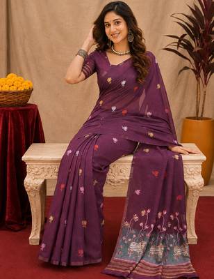 Wine linen jacuard animal motif work saree with unstitched blouse piece 4